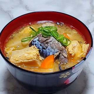 鯖缶と高野豆腐のかきたま味噌汁